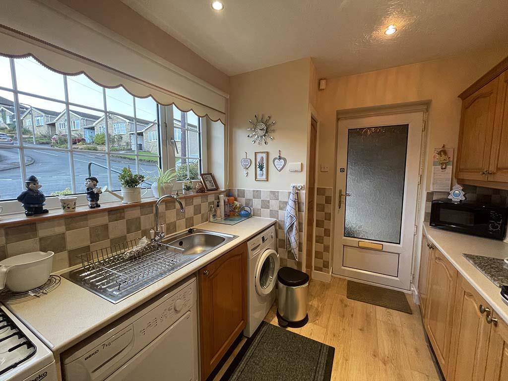 2 bedroom detached bungalow SSTC in Barnoldswick - IMG_7380.jpg